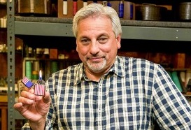 할리우드 영화의 숨은 주인공, 지포(Zippo) 라이터를 조명하다