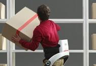 LG전자, 허리근력 키우는 웨어러블 로봇 ‘클로이 수트봇’ 공개