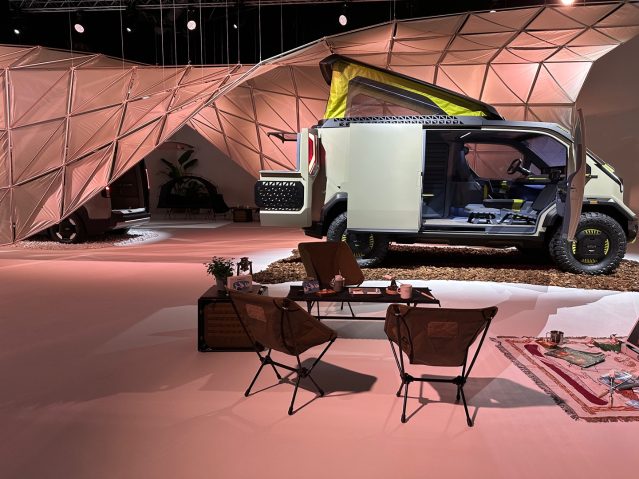 헬리녹스, 2025 밀라노 디자인 위크서 기아와 혁신적 협업 선보여