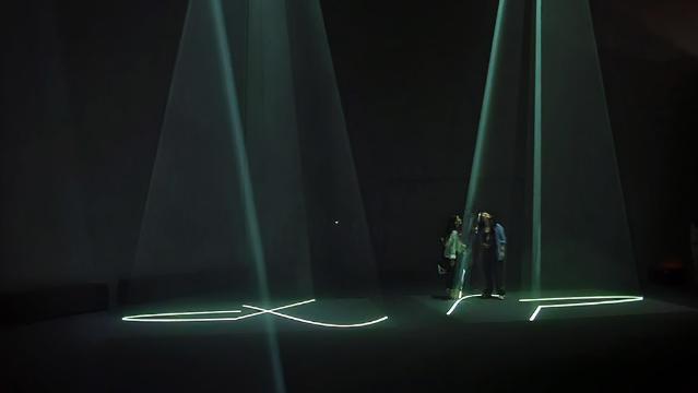 빛, 공간, 관객 사이의 예술