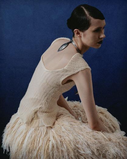 핀란드 올해의 젊은 디자이너 2025: 엔니 라흐데린네의 현대적 조형 감각