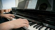 태블릿이 탑재된 야마하의 '스마트 피아노'