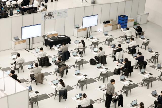 100만 명 AI 교육훈련 지원…