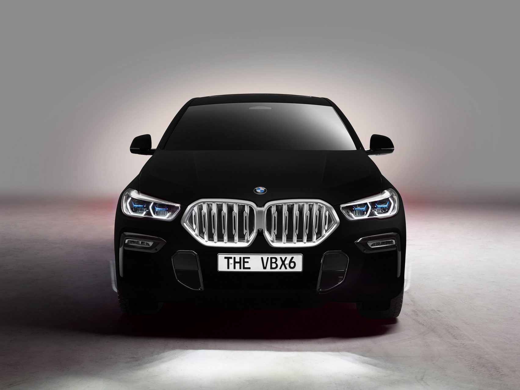 BMW, 세상에서 가장 어두운 밴타블랙 자동차 공개